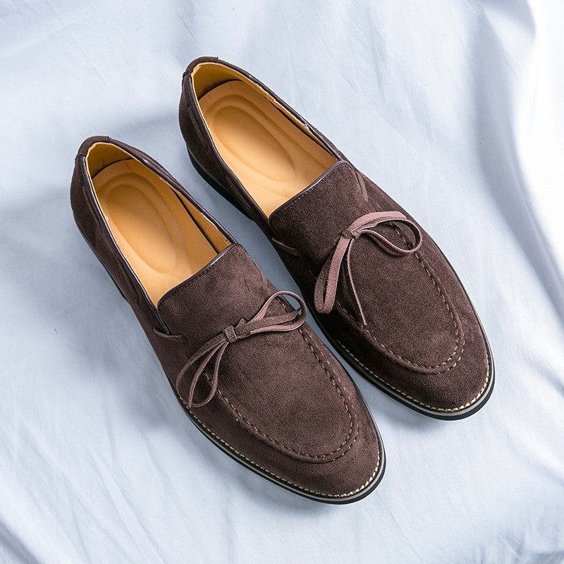 New pointed British men's business dress set with leather shoes and oversized men's shoes, fashionable and versatile