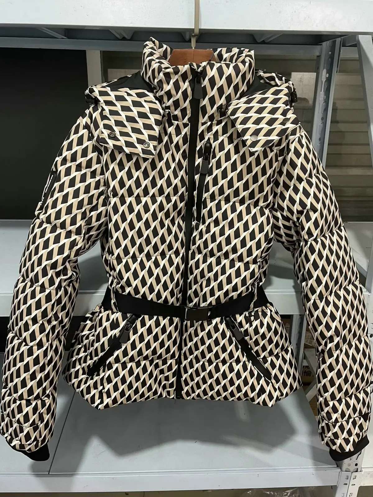 Women's Winter Hooded High Waist Padded Sport Parkas Coats with Belt Female Elegant Thick Warm Pockets Windproof Skiing Jackets