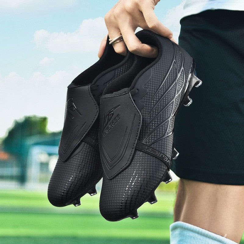 Football Cleats Men Ultralight Grass Soccer Shoes Men's Futsal Shoes Professional FG Football Shoes Men Training Match Sneakers