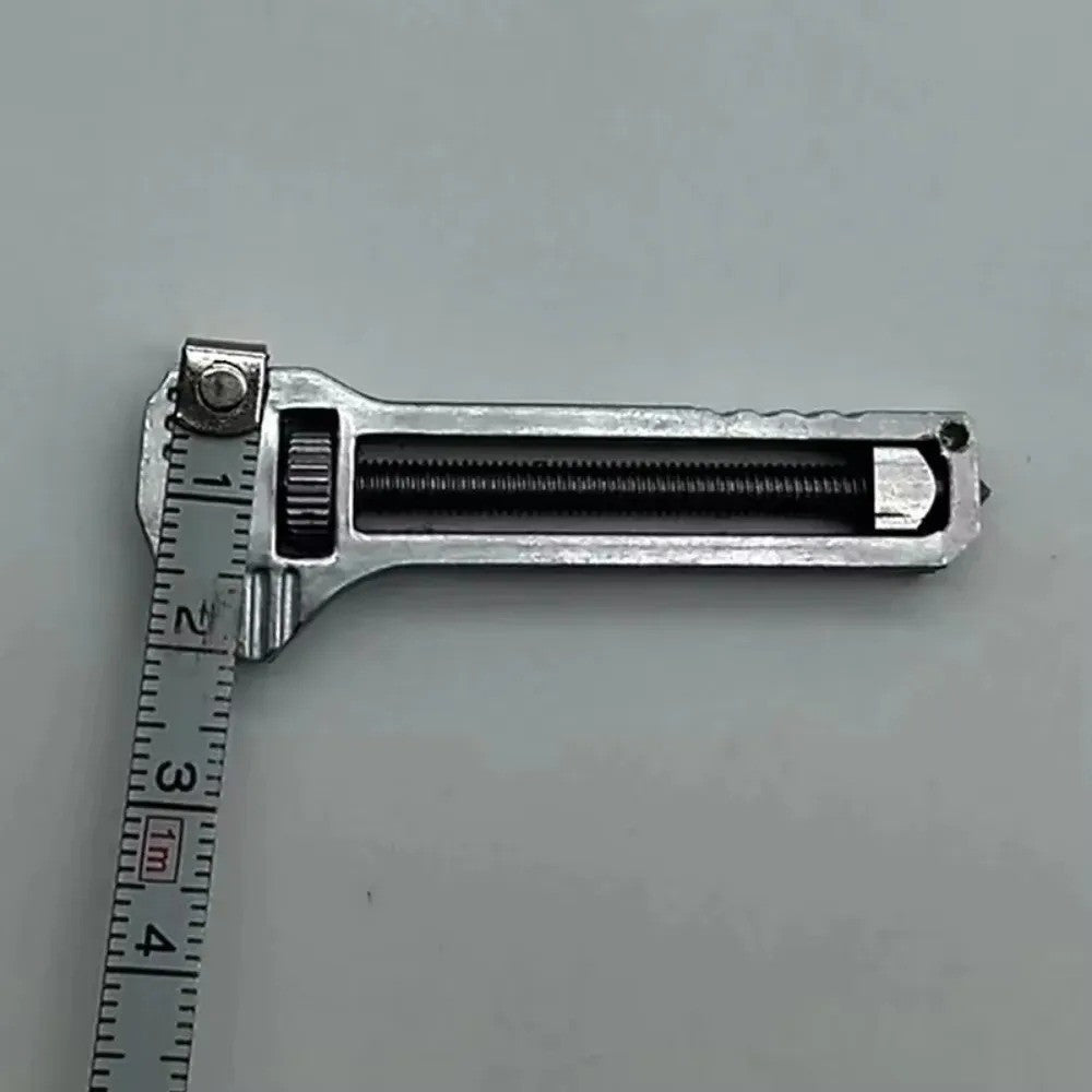 1PC EDC Multi-Tool Compact Multi-Tool Portable Tool Key Ring Chain Pocket Knife Screwdriver Multi-Tool Camping Survival Kit