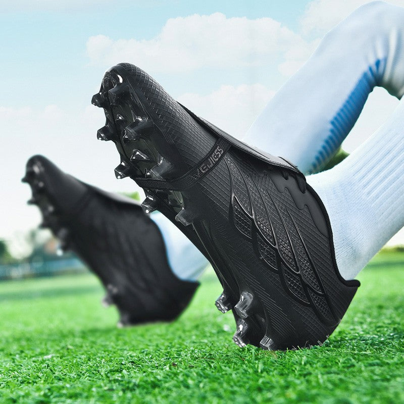 Football Cleats Men Ultralight Grass Soccer Shoes Men's Futsal Shoes Professional FG Football Shoes Men Training Match Sneakers