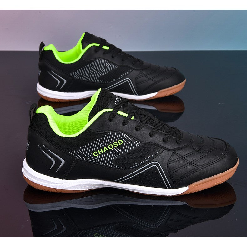 Men Professional Soccer Cleats Anti-Slippery Futsal Training Cleats Wear Resistant Ultralight Outdoor Indoor Unisex Sneakers