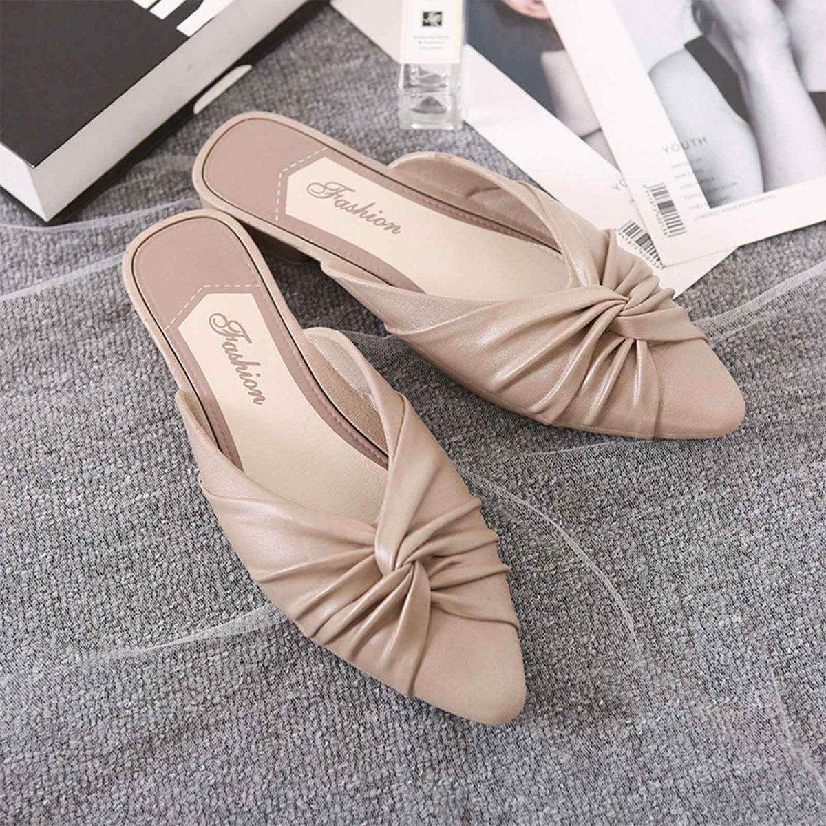 Women's Summer New PVC Fashion Pointy Solid Color Daily Casual Indoor And Outdoor Sandals Beach Flip-flops Low Heel Sandals