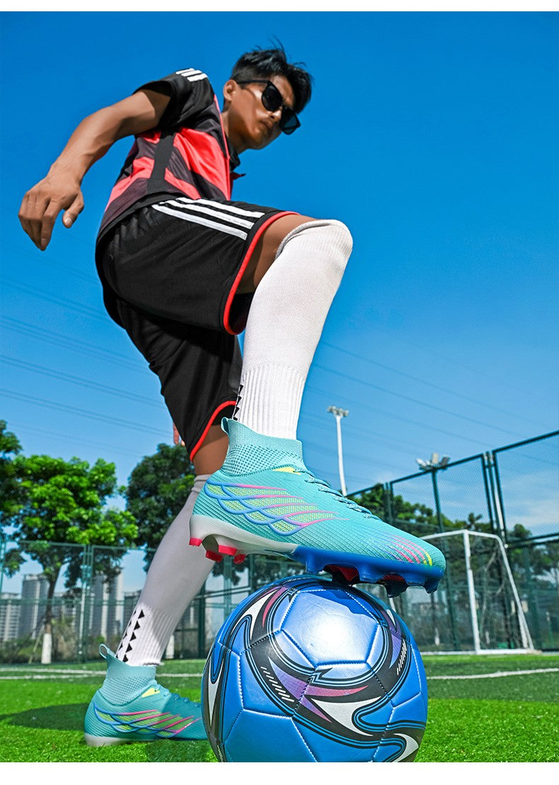 New Men Soccer Shoes Professional Ultralight Football Shoes Society Cleats Outdoor Football Field Boots Fast Sneaker Match
