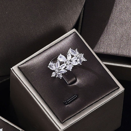 2023 new four-piece cubic zirconia bridal jewelry set women's party, luxury Dubai crystal wedding hot sale in Central Asia