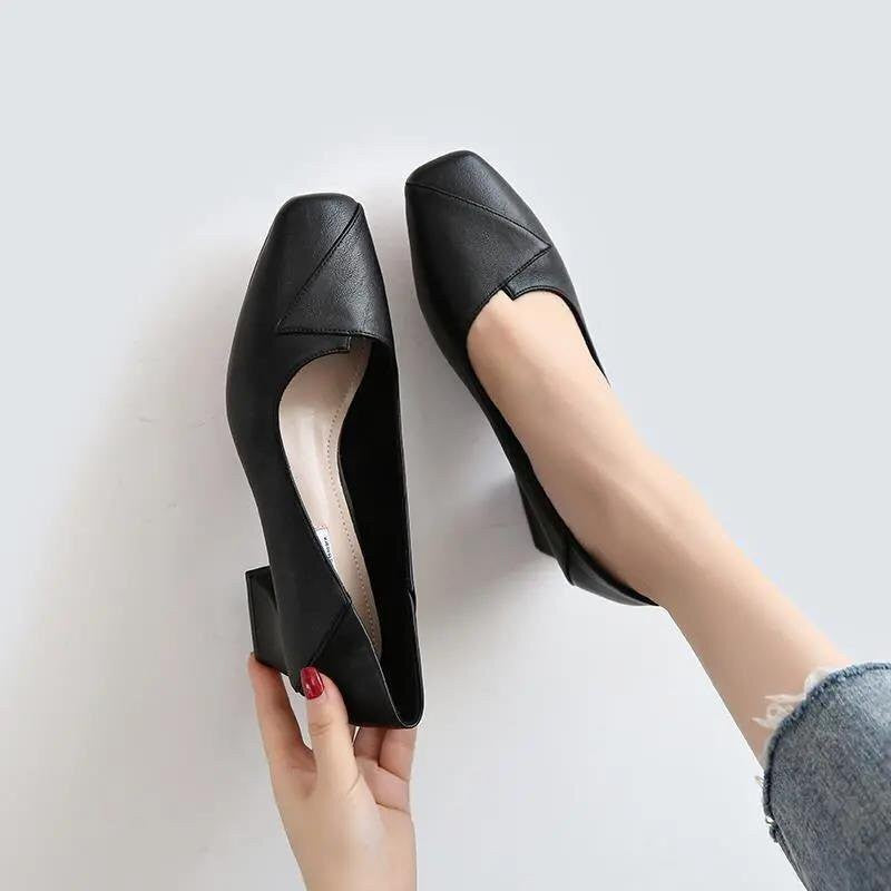 Four Seasons Shoes Soft Bottom Middle-aged Women's Shoes Chunky Heeled Mom Shoes Comfortable Casual Work Leather Shoes