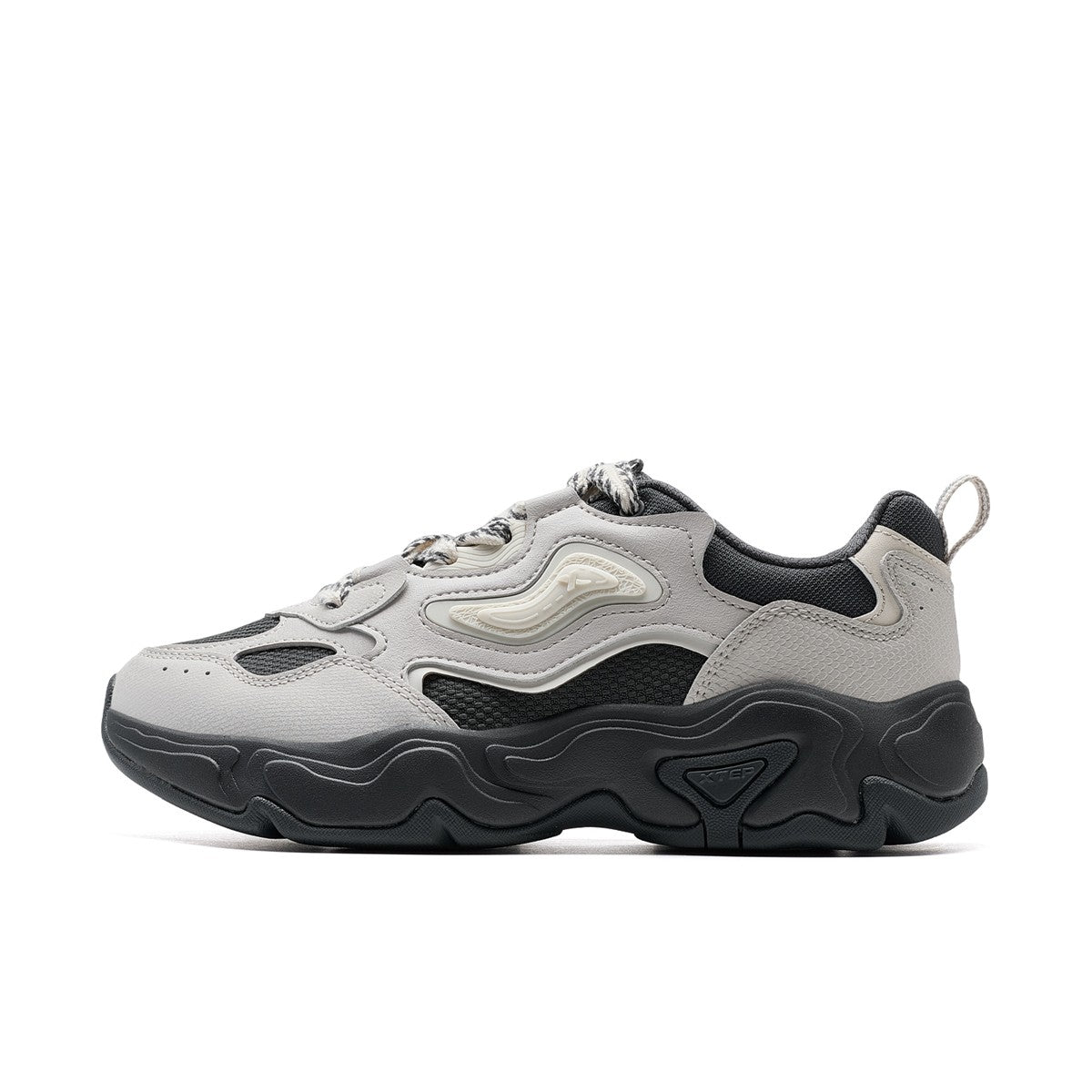 Xtep Star Trails 2.0 Women's Low Top Casual Shoes 2025 Spring Breathable Non-slip Thick Sole Leisure Sports Shoes 975118320005