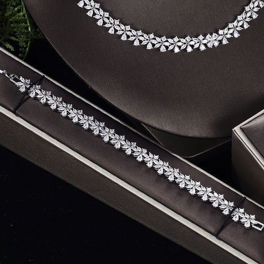 2023 new four-piece cubic zirconia bridal jewelry set women's party, luxury Dubai crystal wedding hot sale in Central Asia
