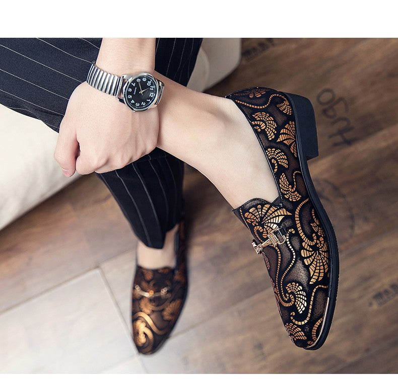 New pointed British men's business dress set with leather shoes and oversized men's shoes, fashionable and versatile