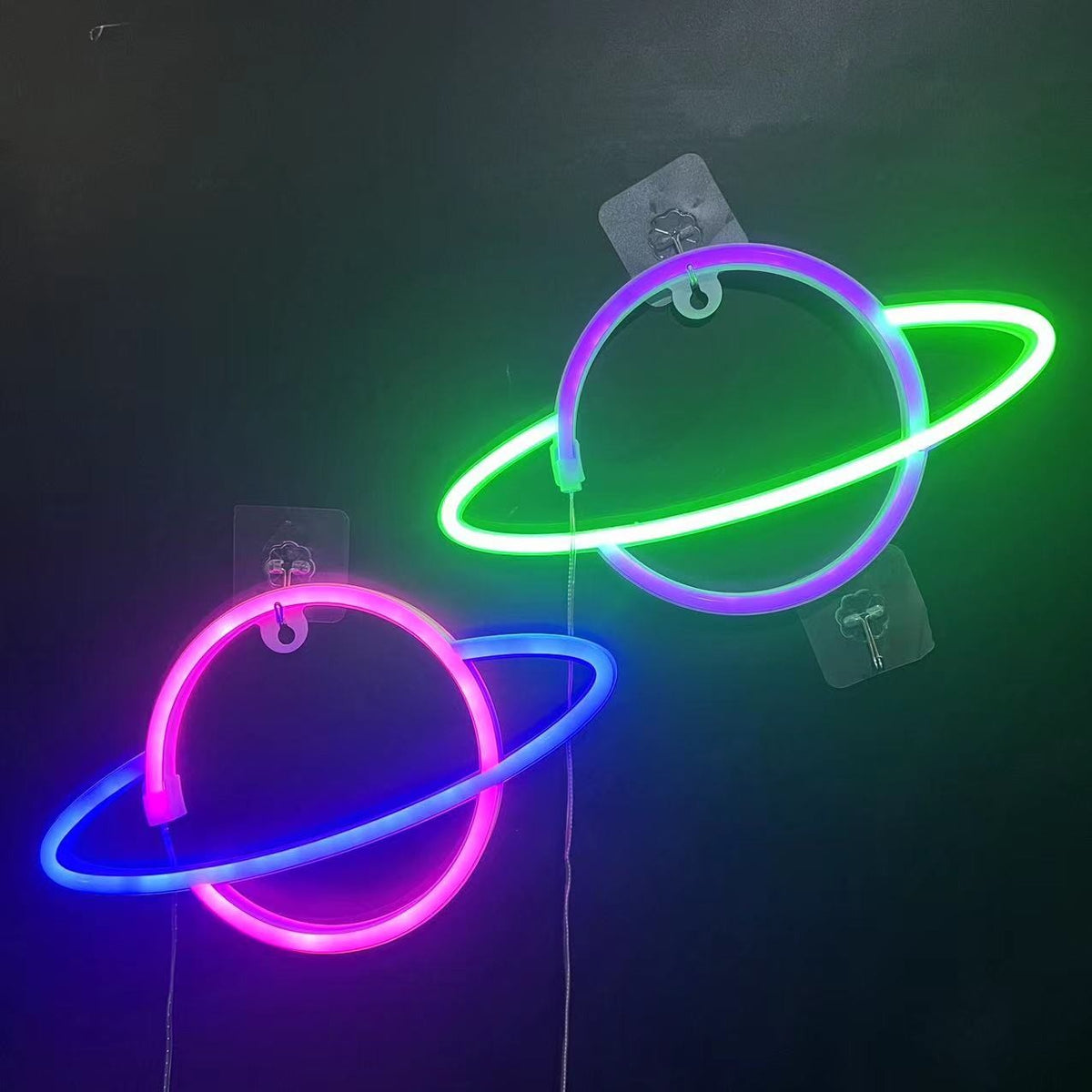 Neon Sign Alien Face Shaped Wall Hanging Lights for Home Game Room Saucerman Plant LED Night Lamps Xmas Party Holiday Art Decor