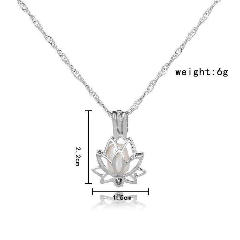 Womens Teen Girls Luminous Moon Necklace Moon Pendants Chain Choker Glow in The Dark Necklace Jewellery Gifts ????????