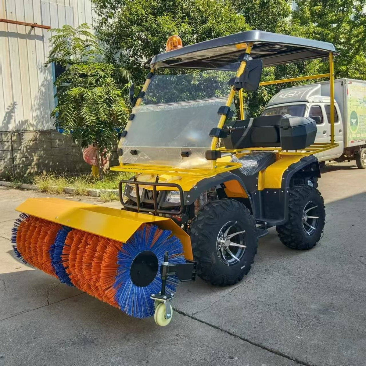 Customized snow sweeper, self-propelled with rotating brush, factory direct sales for road snow removal