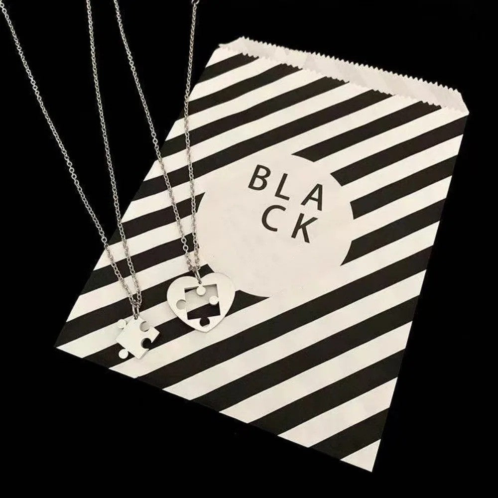 2Pcs/Set Simple Puzzle Heart Matching Pendant Couple Matching Necklace Couple Good Friends Ladies Men Hip Hop Sweater Chain