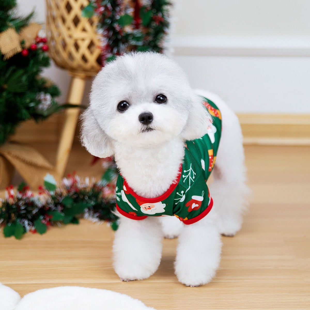 Puppy Dog Christmas Clothes Soft Cat Clothes T-shirt Cute Christmas Tree Pet Clothing for New Year Warm Clothes Costume Yorkies