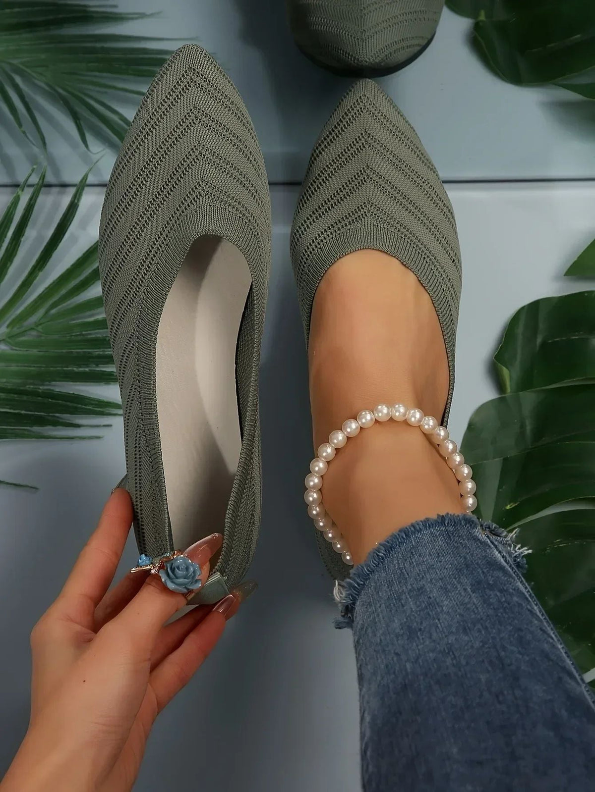 Women's Pointed Toe Flat Shoes Solid Color Knitted Slip on Shoes Casual Breathable Ballet Flats Women Flat Shoes Loafers Women