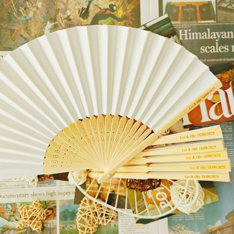 Personalized white paper Hand Fans with organza bag Custom Engraved Wedding Fans Party Favor Bridal Shower Accessory Guest Gifts