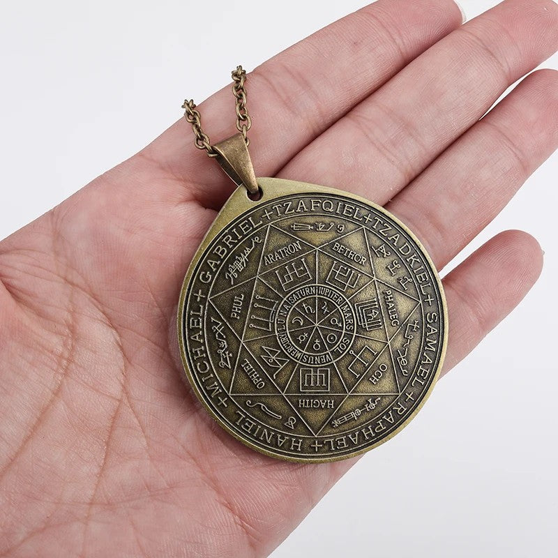 Rune Compass Necklace for Men Vintage High Quality Pendant Amulet Party Jewelry Gift
