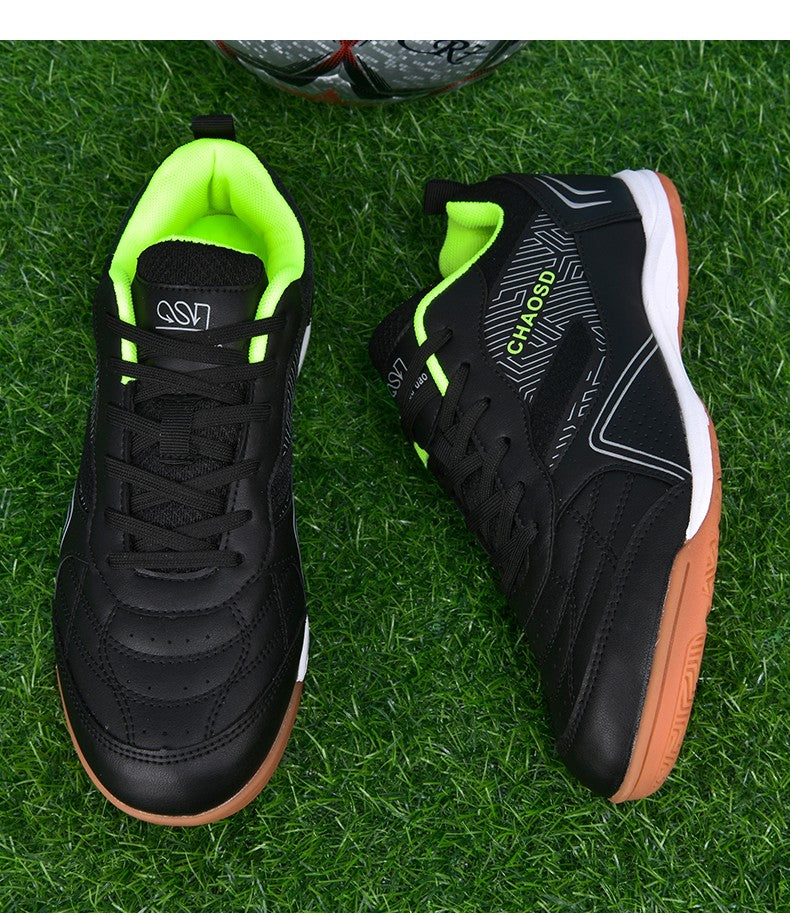 Men Professional Soccer Cleats Anti-Slippery Futsal Training Cleats Wear Resistant Ultralight Outdoor Indoor Unisex Sneakers