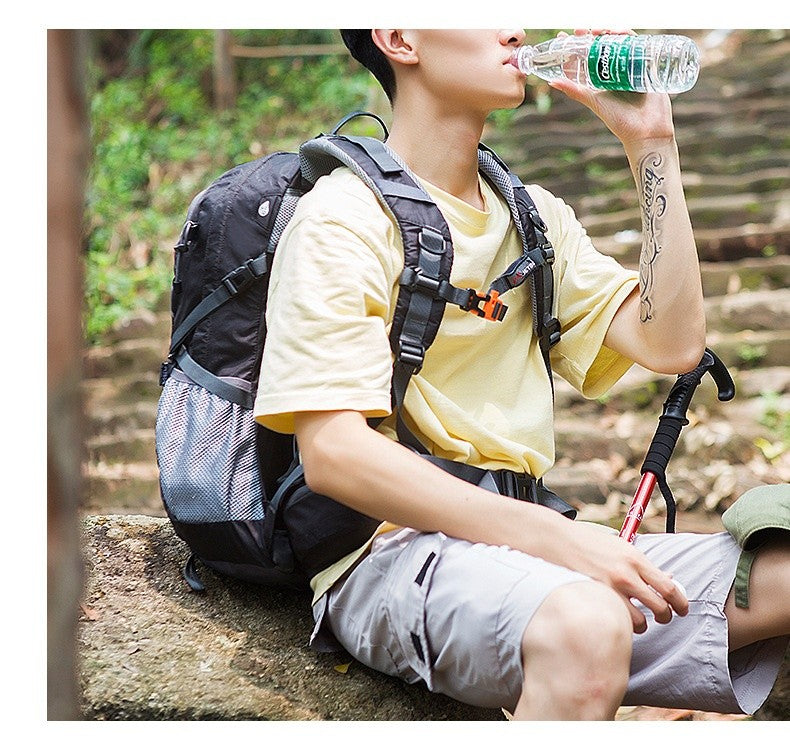 Hiking Backpacks Outdoor Waterproof Men and Women Mountaineering Travel Sports Backpack Large Capacity Camping Bag