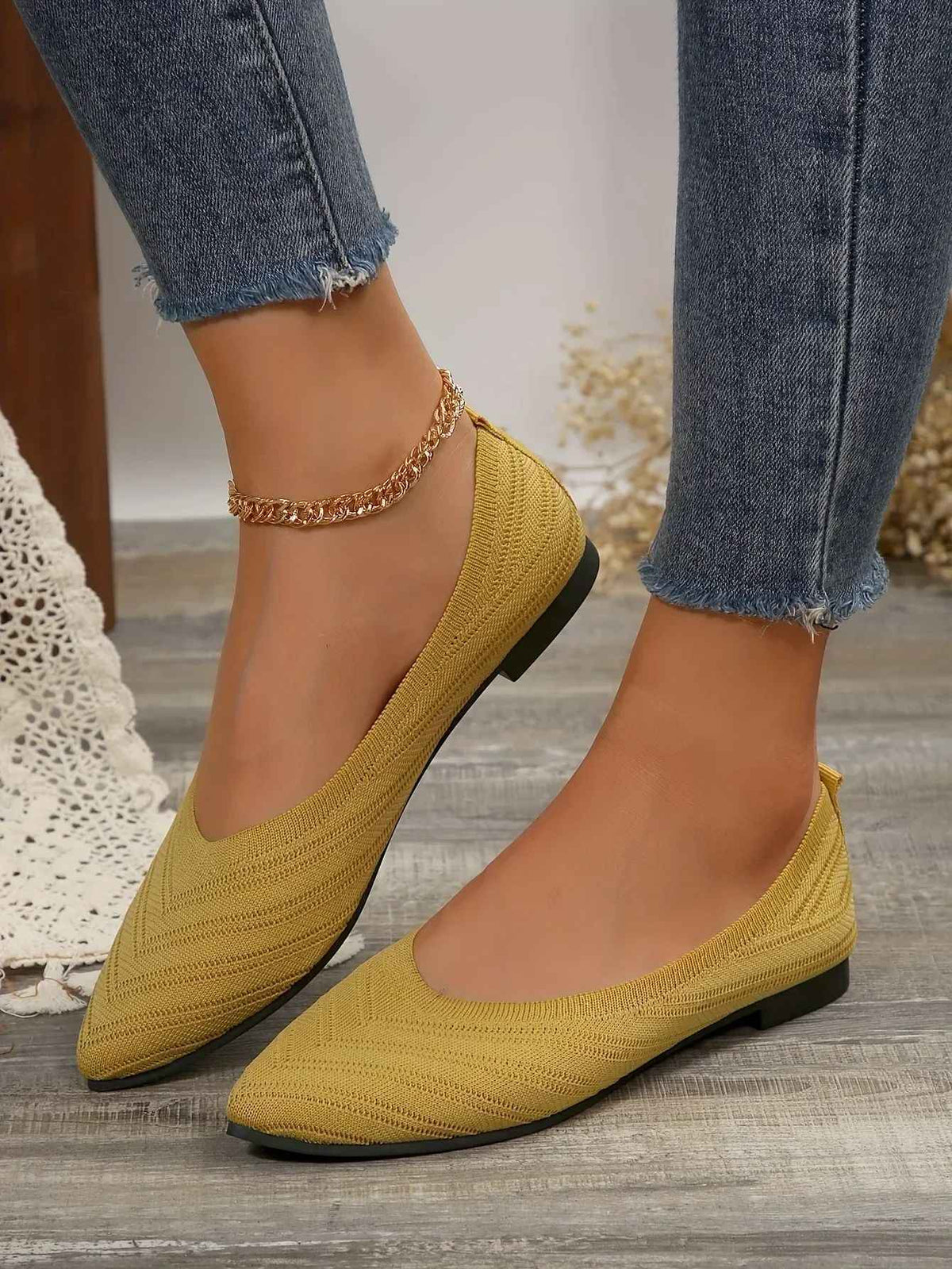Women's Pointed Toe Flat Shoes Solid Color Knitted Slip on Shoes Casual Breathable Ballet Flats Women Flat Shoes Loafers Women