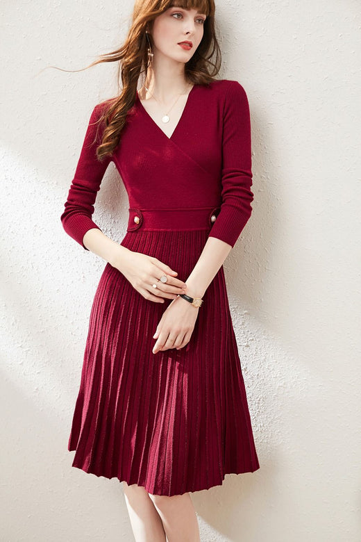 MARKOWO Desinger Brand 2022 Autumn and winter niche wool retro temperament slim V-neck knitted pleated dress