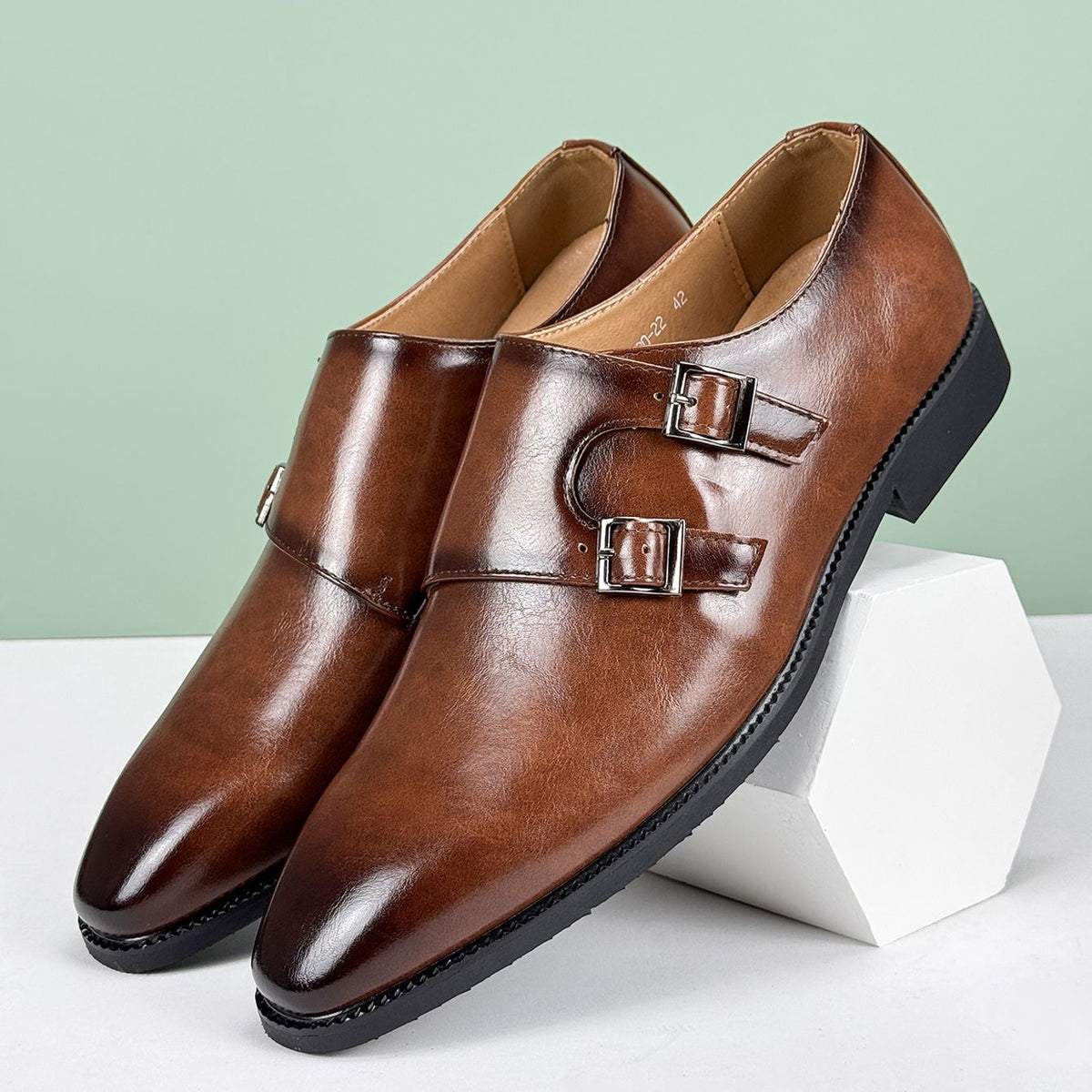2025 Fashion Men's British Derby Shoes Breathable Adjustable Buckle Business Casual Leather Shoes for Commuting & Wedding