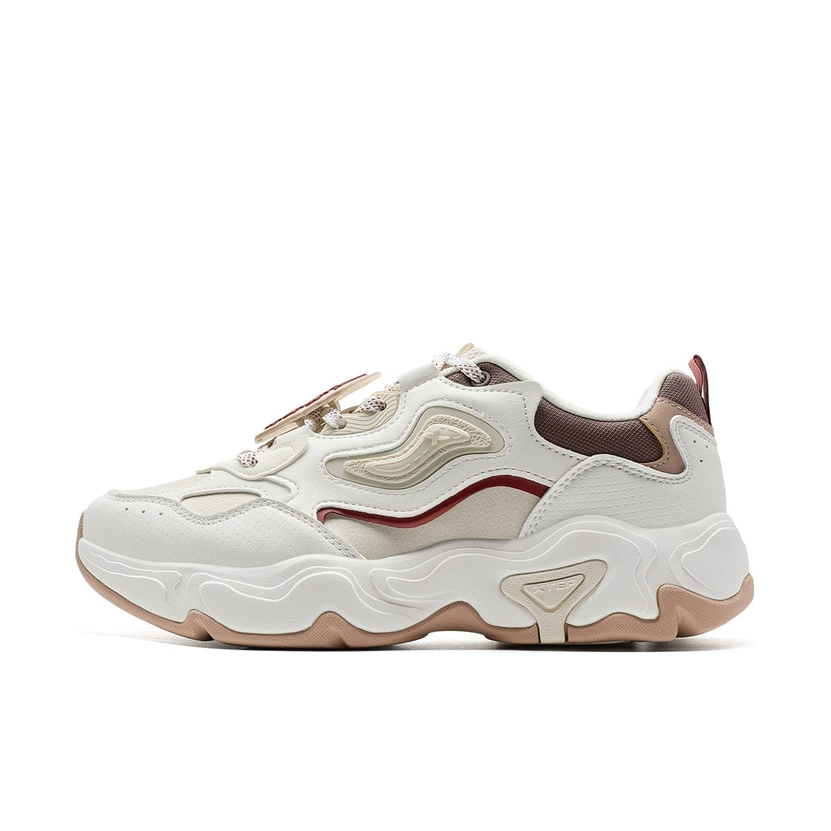 Xtep Star Trails 2.0 Women's Low Top Casual Shoes 2025 Spring Breathable Non-slip Thick Sole Leisure Sports Shoes 975118320005