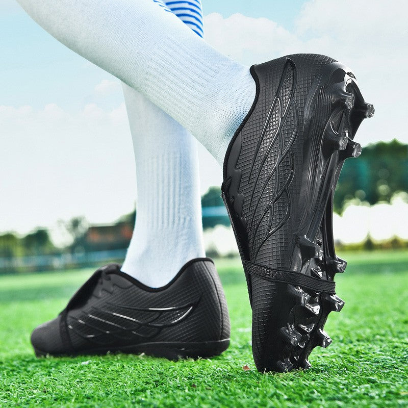 Football Cleats Men Ultralight Grass Soccer Shoes Men's Futsal Shoes Professional FG Football Shoes Men Training Match Sneakers