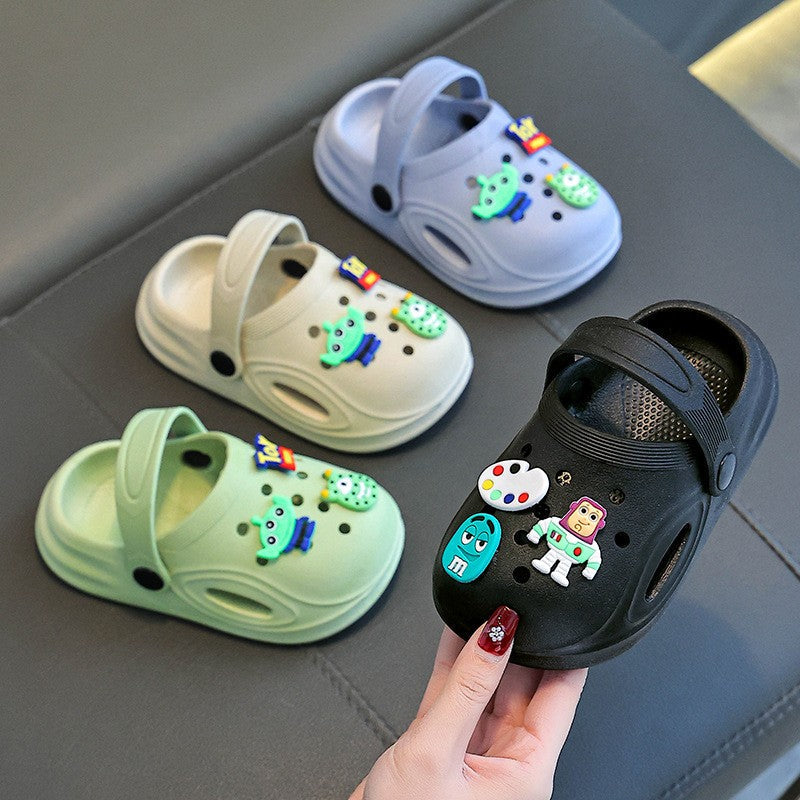Children's Slippers New Home Girls Baby Indoor Non-slip Boys Cool Slippers Go Out Boys Hole Shoes