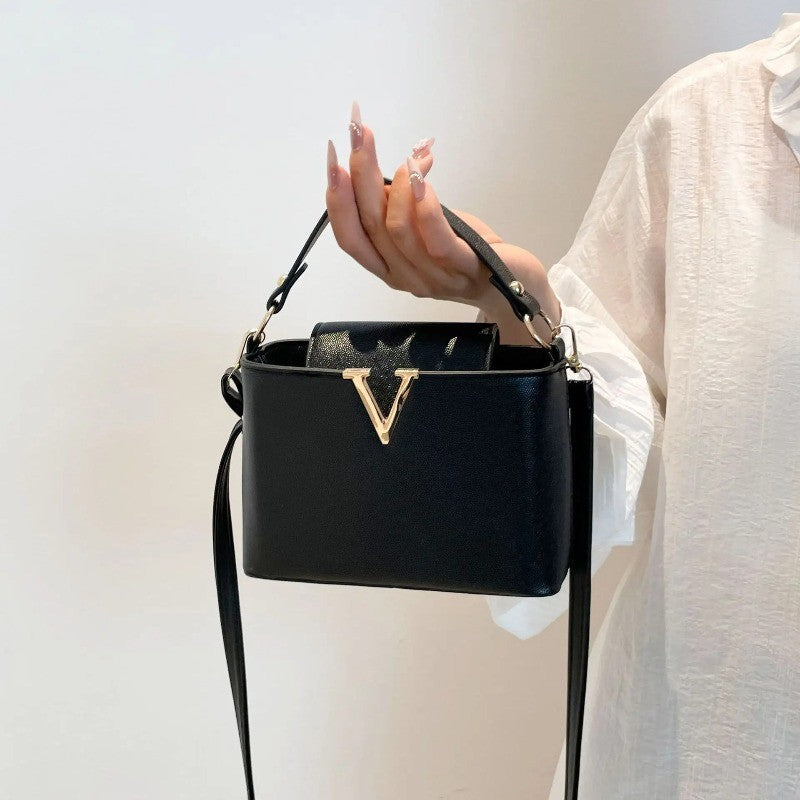 Luxury Women's Tote Bag, Chic V Shaped Stylish Pu Leather Bucket Bag, Top Cover Handbag Women Shoulder Crossbody Bags for Woman