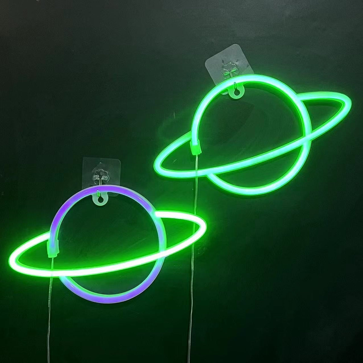 Neon Sign Alien Face Shaped Wall Hanging Lights for Home Game Room Saucerman Plant LED Night Lamps Xmas Party Holiday Art Decor