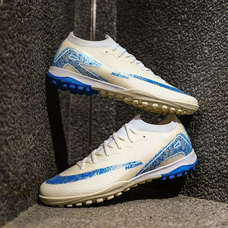 New Men Football Boots Match Ultralight Grass Cleats Soccer Shoes Sneakers Indoor Breathable Long Spikes Training Drop Shipping