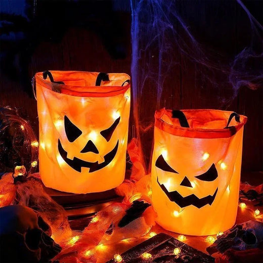 Halloween LED Light Trick or Treat Bucket 1 Pcs Collapsible Pumpkin Candy Bag Basket for Halloween Thanksgiving Party Kids Gift