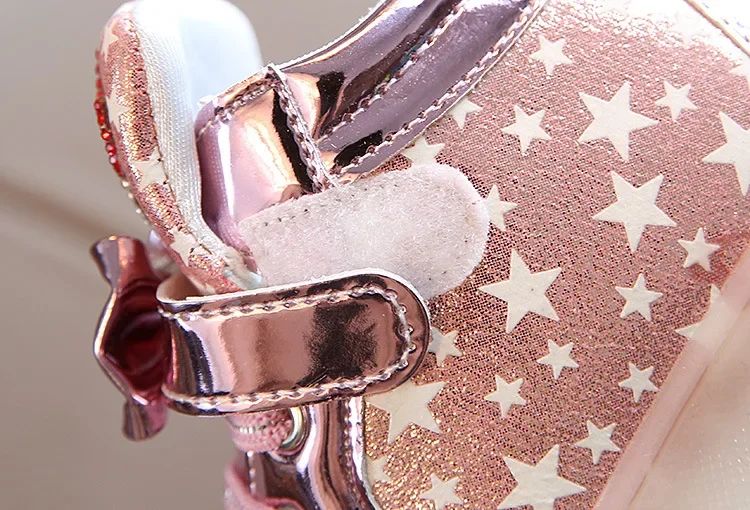 Children's Led Sneakers Girls Cute Glowing Princess Shoes Toddler Luminous Non-slip Footwear Kids Soft Bottom Lighted Sneakers