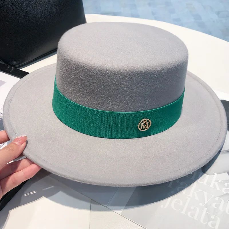 spring autumn fashion beach 2025 Women's hat fedoras elegant chapel Men's panama hat fascinator Wedding picture felt Bowler new