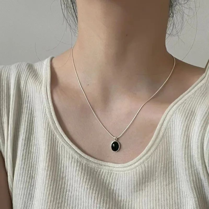 Simple Oval Aquamarine Moonstone Pendant Necklace for Women Girls Luxury Snake Chain Necklace Fashion Collar Jewelry Gifts