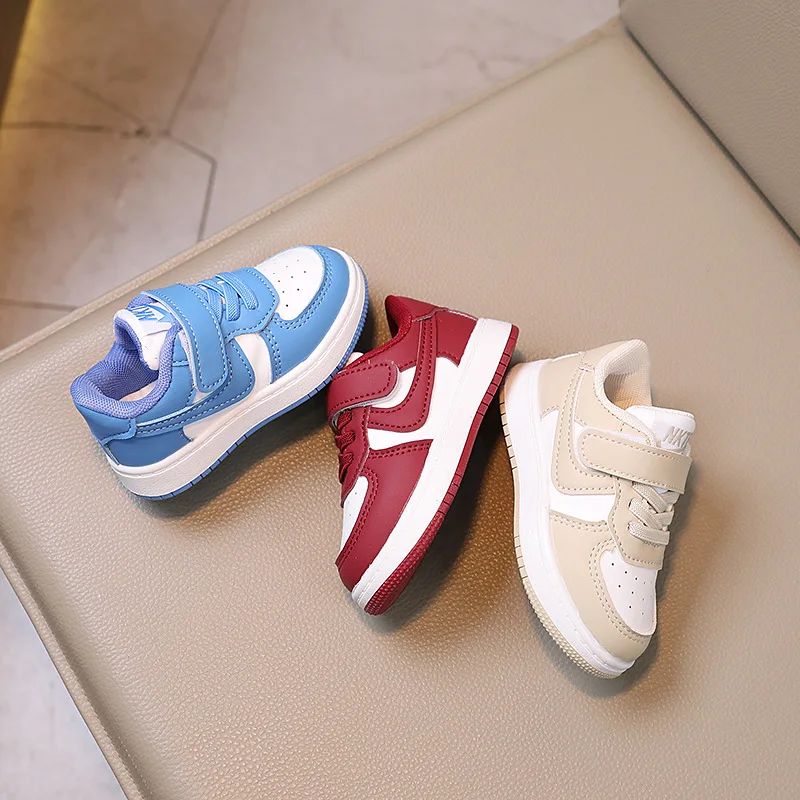 Children's Sports Shoes Low-Top Soft Bottom Color Blocking Board Shoes Boys and Girls Fashionable Hundred Non-slip Casual Shoes