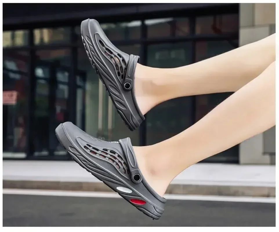 Outdoor Sandals for Men and Women Summer Clogs EVA Slippers Plus Size 47 48 49 Men Garden Shoes Beach Sandals Breathable Clogs