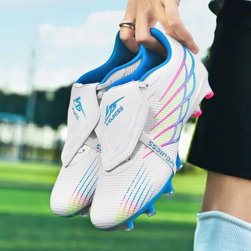 Football Cleats Men Ultralight Grass Soccer Shoes Men's Futsal Shoes Professional FG Football Shoes Men Training Match Sneakers