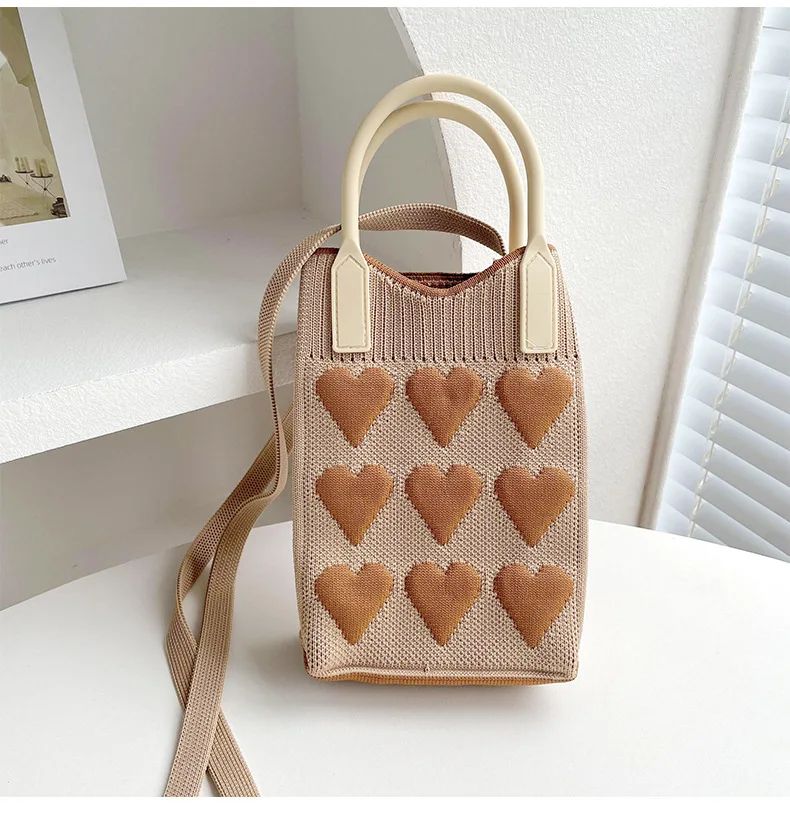 Korean Fashion Heart Knitted Mini Square Handbag for Women Small Mobile Phone Shoulder Bags Girls Cute Outdoor Crossbody Bags