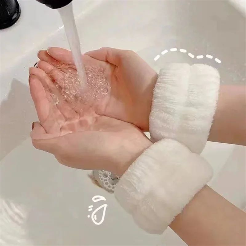 Wrist Washing Belt Soft Cotton Towel Face Wash Absorbent and Moisture-proof Hand Towel Wrist Wash with Coral Fleece Splash Proof