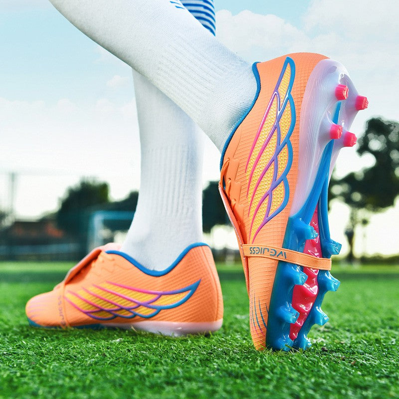 Football Cleats Men Ultralight Grass Soccer Shoes Men's Futsal Shoes Professional FG Football Shoes Men Training Match Sneakers