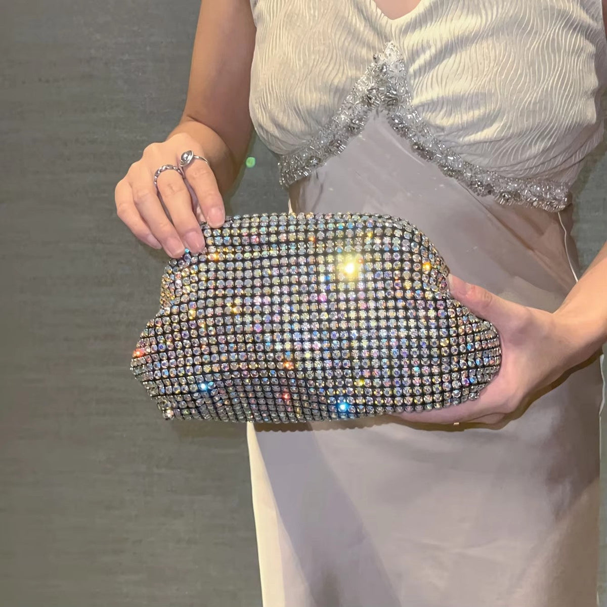 Luxury Glitter Cloud Bag Women's Handbag Crystal Shiny Rhinestones Diamond Evening Bag Wedding Party Clutch Purse Shoulder Bags