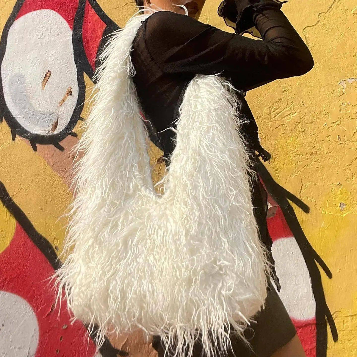 2025 NEW Wool Women's Plush Shoulder Bags Y2k Hot Girls Faux Fur Drawstring Bucket Bag Fashion Female Furry Purse Tote Handbags