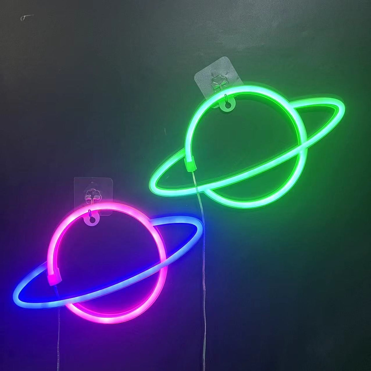 Neon Sign Alien Face Shaped Wall Hanging Lights for Home Game Room Saucerman Plant LED Night Lamps Xmas Party Holiday Art Decor
