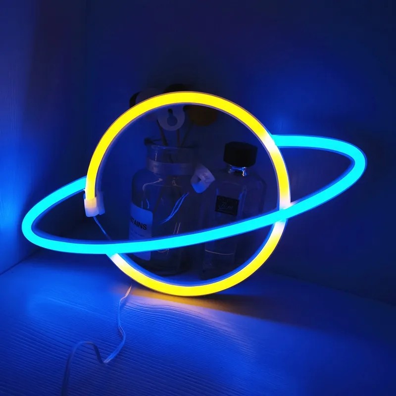 Neon Sign Alien Face Shaped Wall Hanging Lights for Home Game Room Saucerman Plant LED Night Lamps Xmas Party Holiday Art Decor