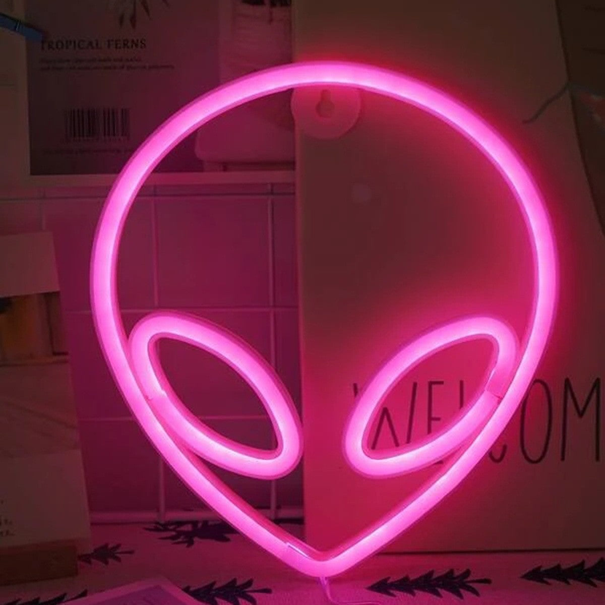 Neon Sign Alien Face Shaped Wall Hanging Lights for Home Game Room Saucerman Plant LED Night Lamps Xmas Party Holiday Art Decor