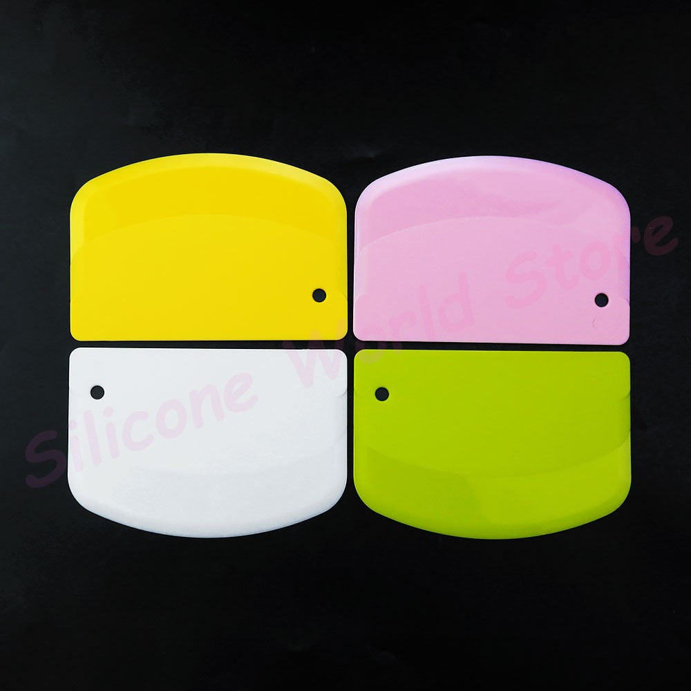 Silicone World Dough Scraper Cream Spatula Plastic Cutting Knife for Flour Pastries and Cakes Baking Tool Kitchen Accessories