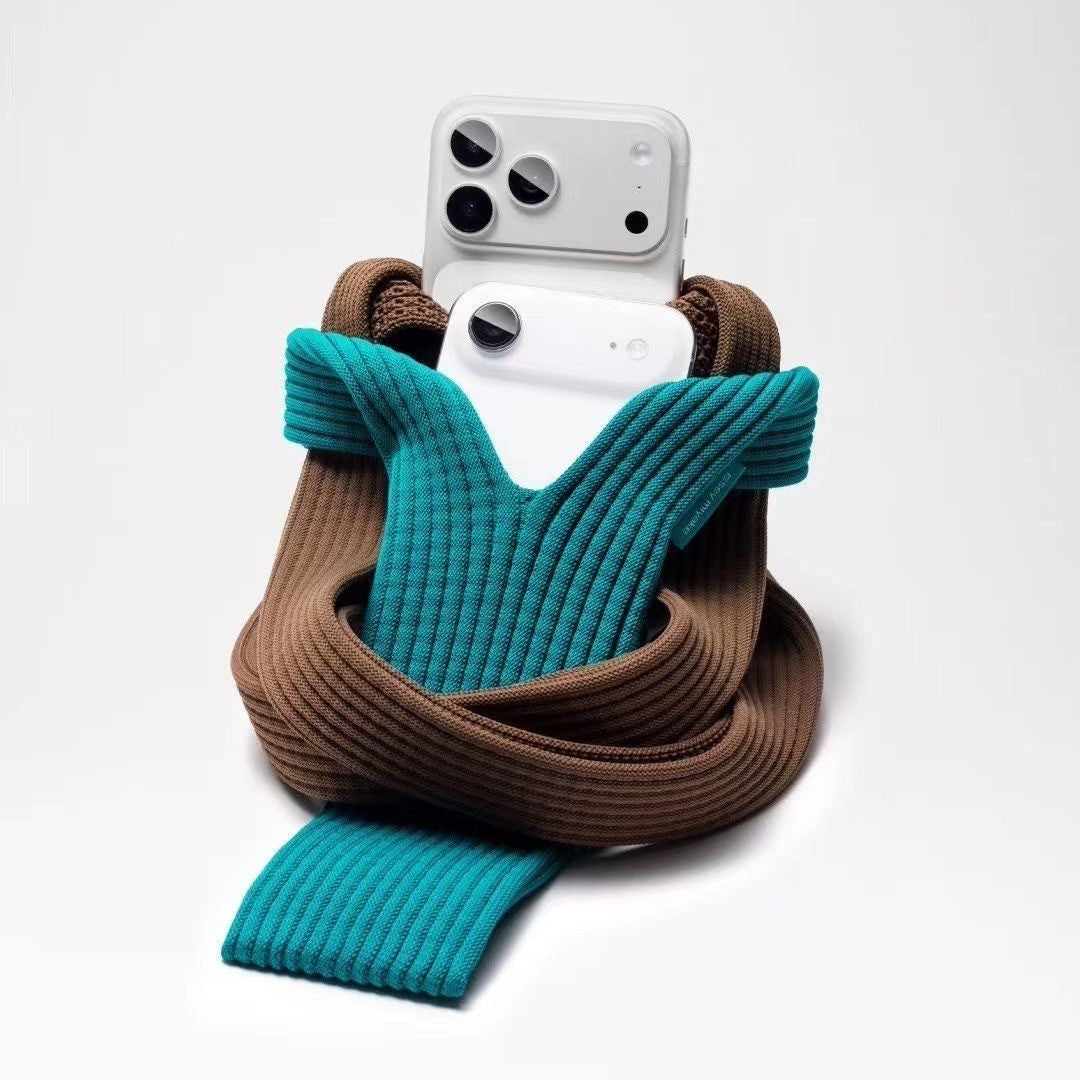 For Apple Devices Knitted Crossbody Bag Pet Lovers Christmas Gift with Winter Tech Accessory for iPhone iPad Stocking Stuffer