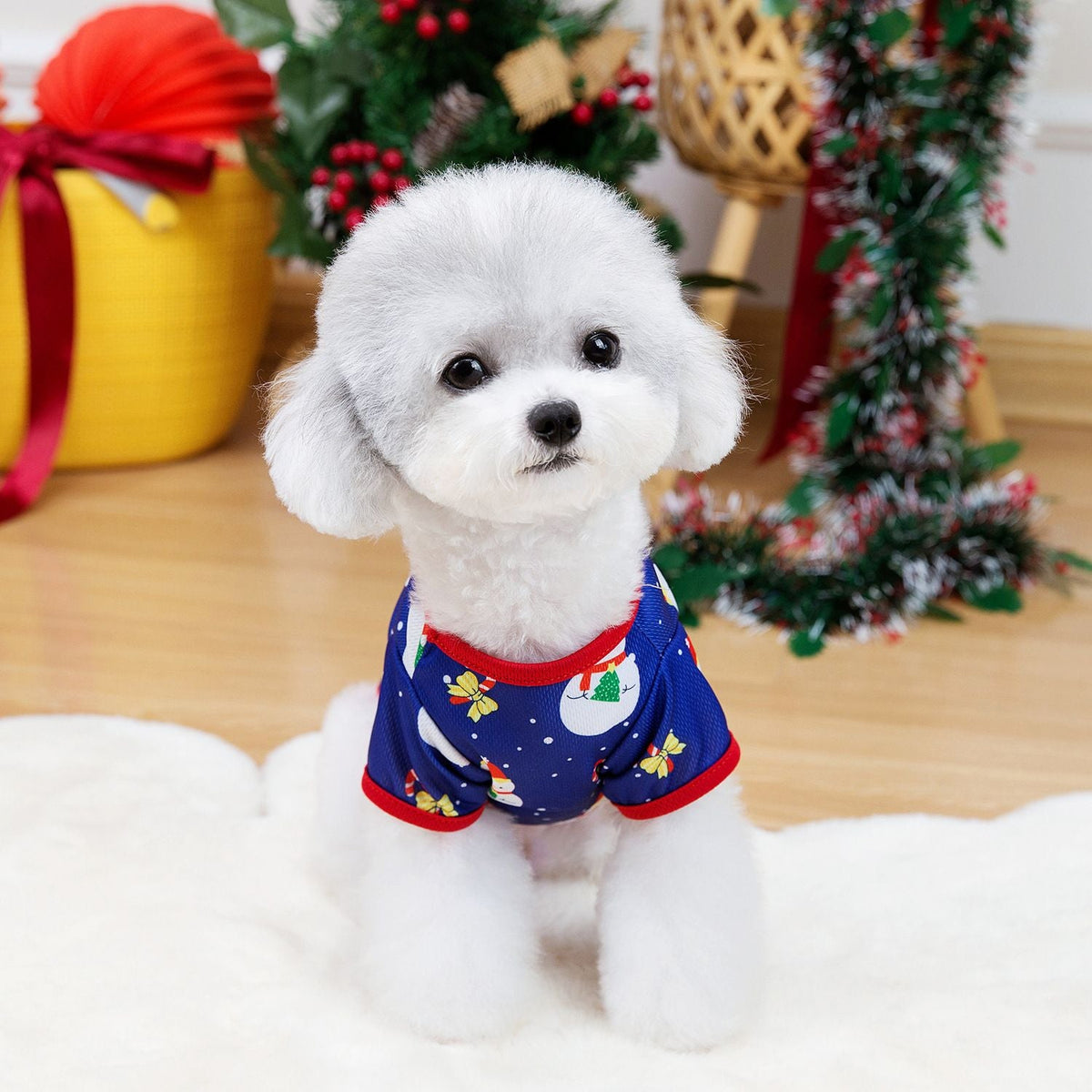 Puppy Dog Christmas Clothes Soft Cat Clothes T-shirt Cute Christmas Tree Pet Clothing for New Year Warm Clothes Costume Yorkies